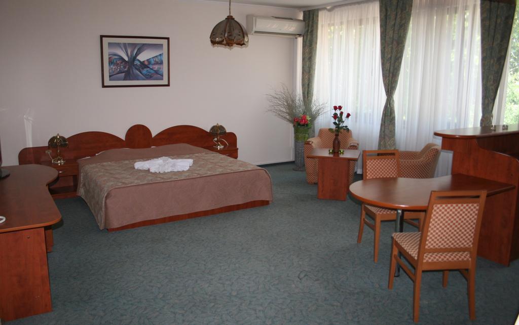 Hotel Nicol Plovdiv Extérieur photo
